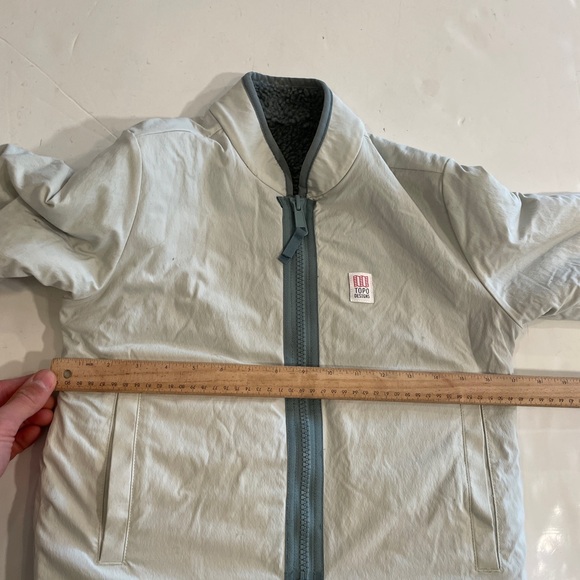 Size XS - Topo Designs Women's Reversible Sherpa Reversible Jacket Slate/Mint - Picture 7 of 8